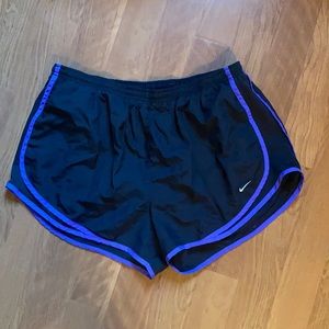 Nike women’s Dri-fit tempo running shorts size XL